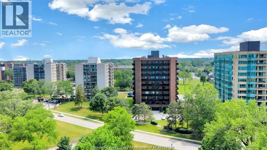 3663 RIVERSIDE DRIVE East Unit# 203