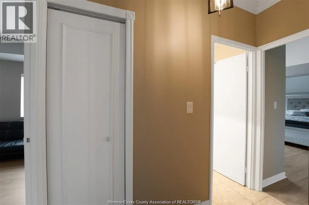 3663 RIVERSIDE DRIVE East Unit# 203