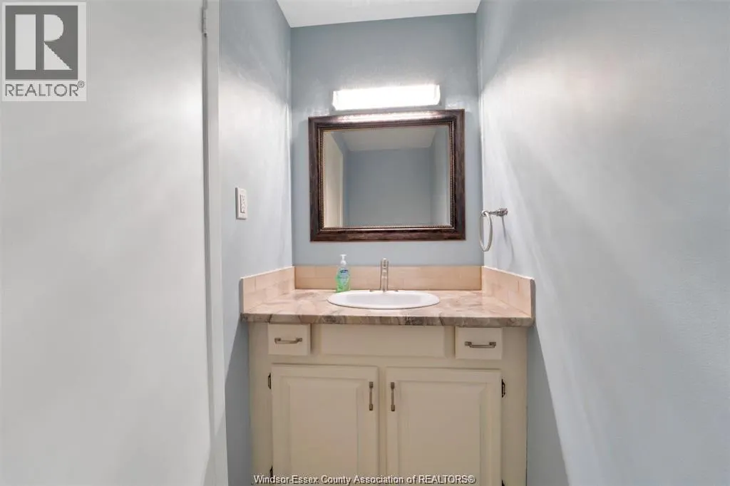 3663 RIVERSIDE DRIVE East Unit# 203
