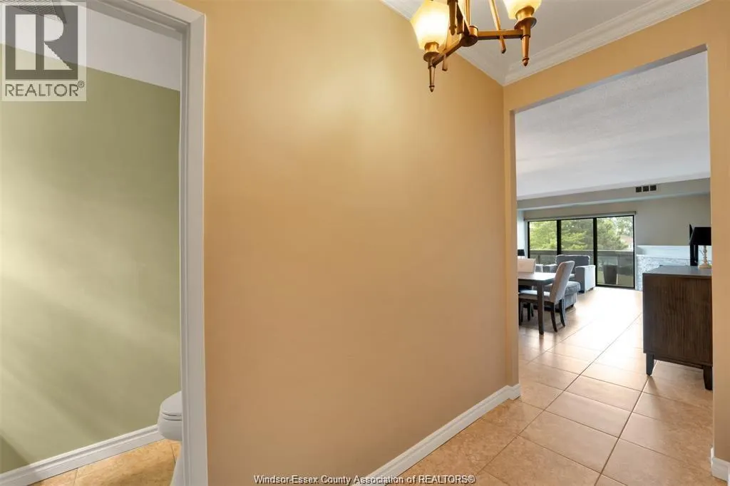 3663 RIVERSIDE DRIVE East Unit# 203