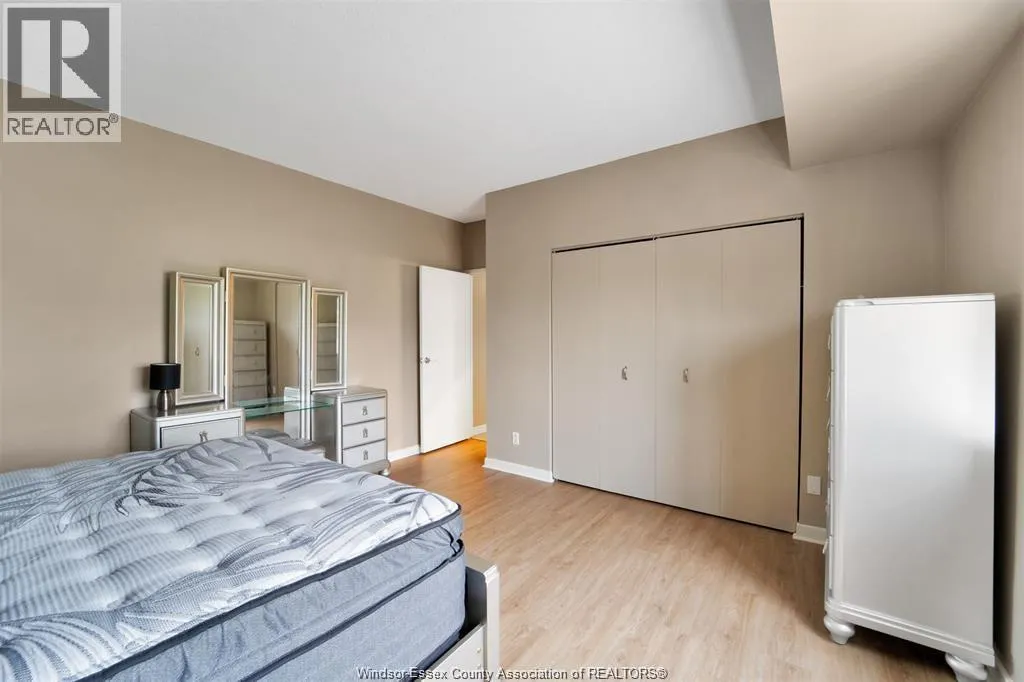 3663 RIVERSIDE DRIVE East Unit# 203