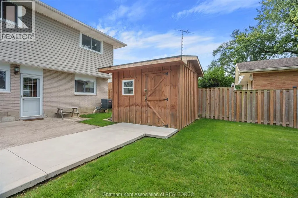367 MCNAUGHTON AVENUE West