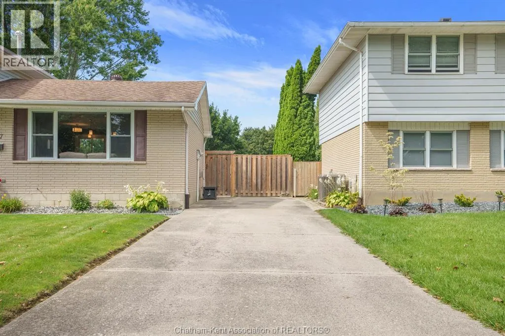 367 MCNAUGHTON AVENUE West
