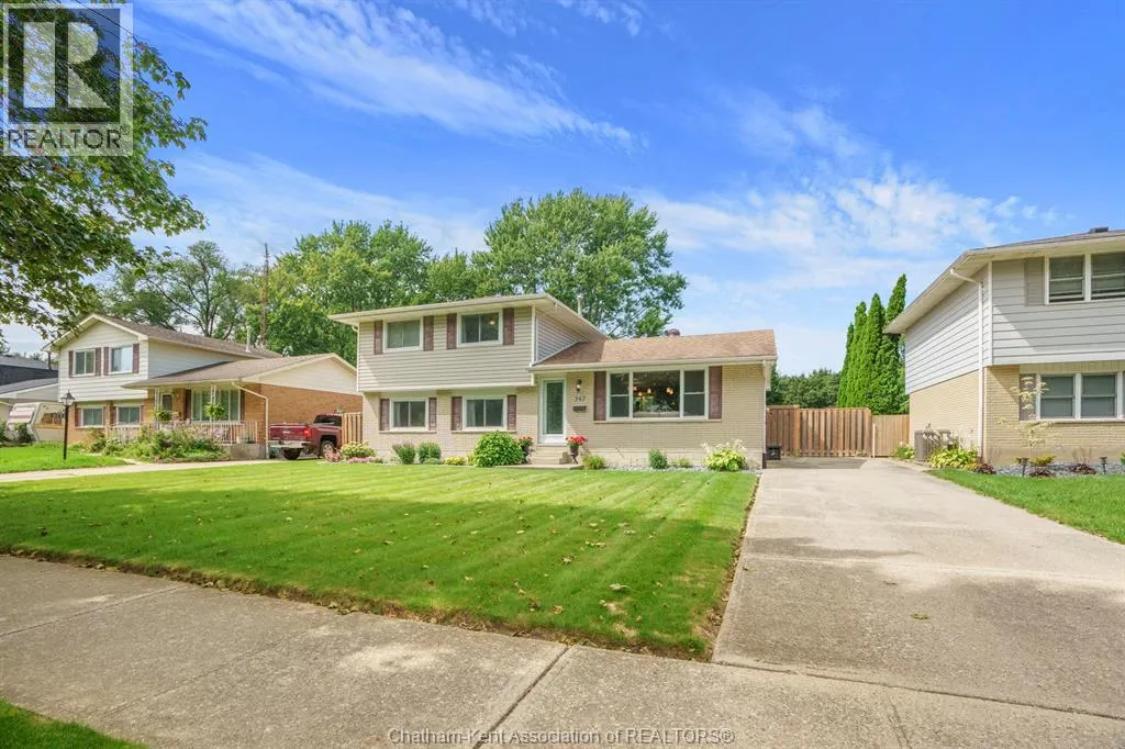 367 MCNAUGHTON AVENUE West