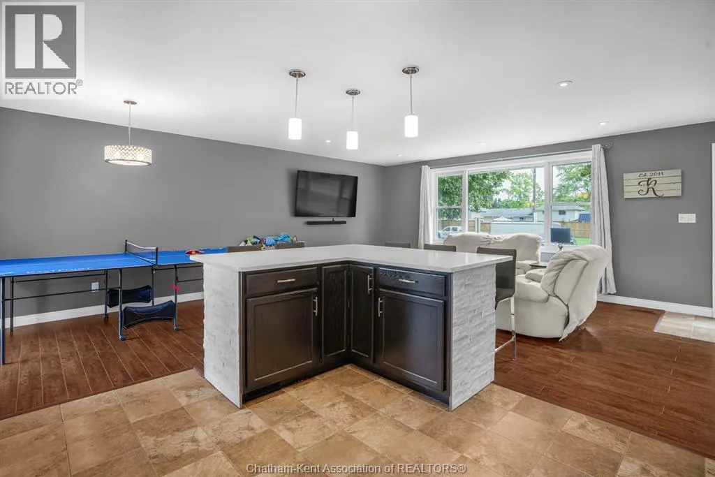 367 MCNAUGHTON AVENUE West