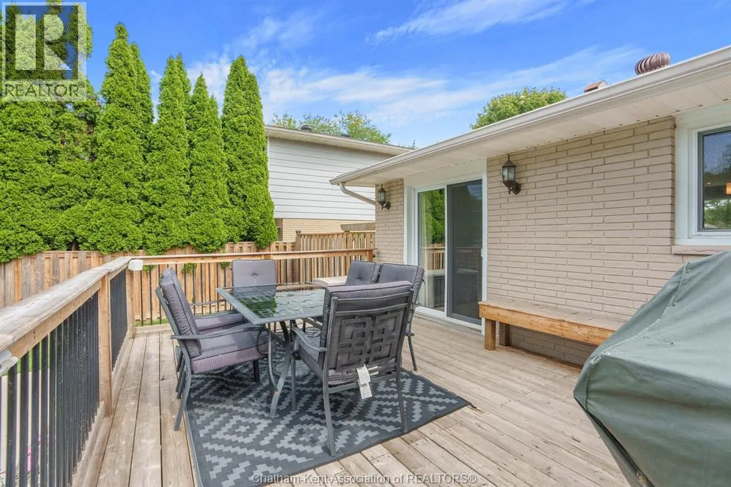 367 MCNAUGHTON AVENUE West