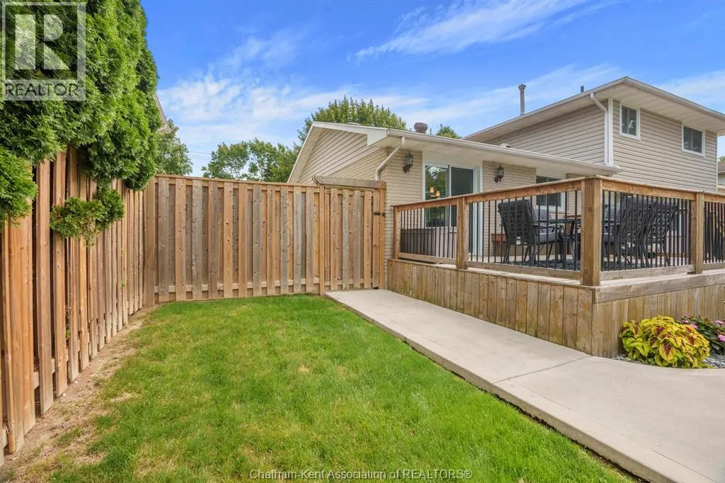 367 MCNAUGHTON AVENUE West
