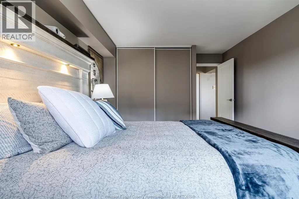 9099 Riverside DRIVE East Unit# 912W