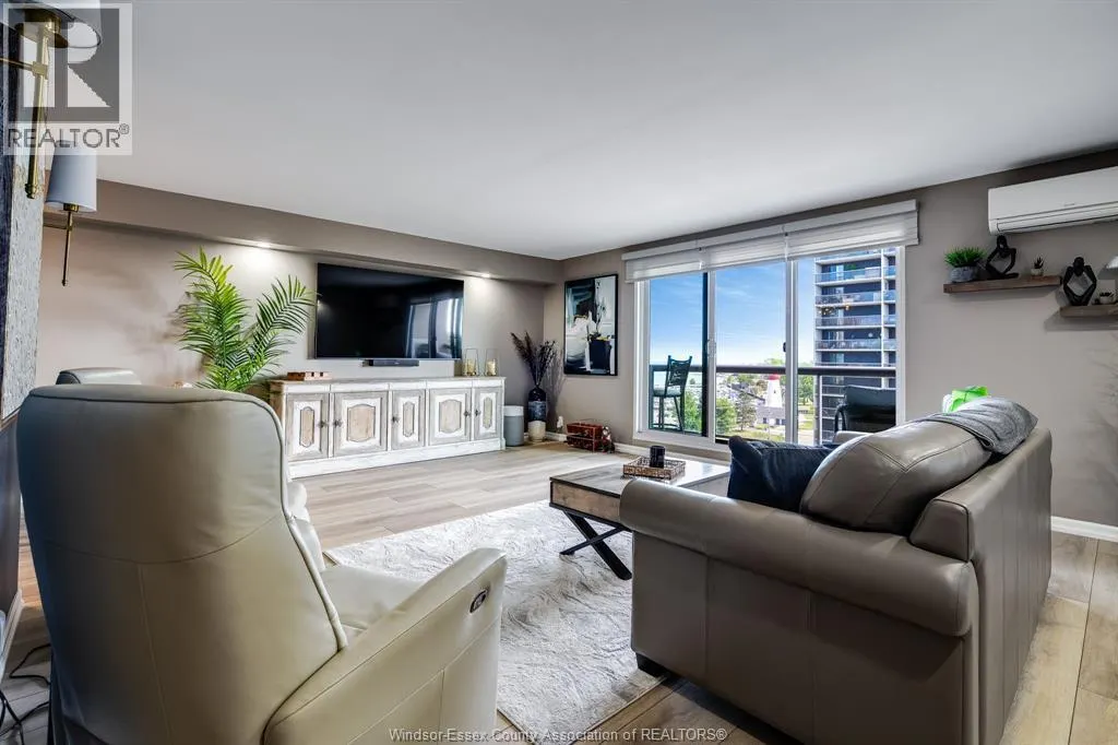 9099 Riverside DRIVE East Unit# 912W