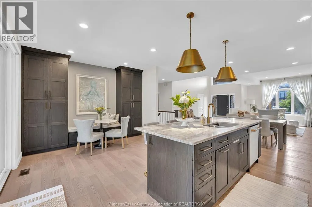 331 Lakewood Cres