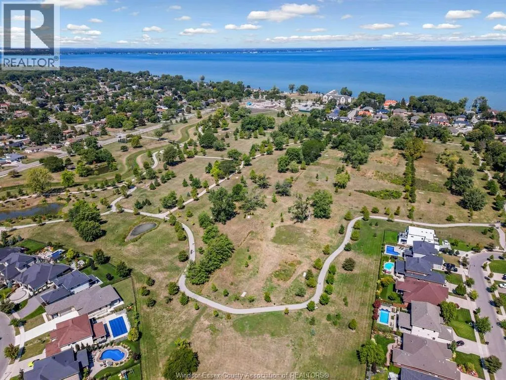 331 Lakewood Cres