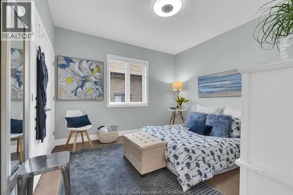 331 Lakewood Cres
