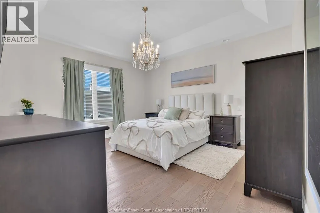 331 Lakewood Cres