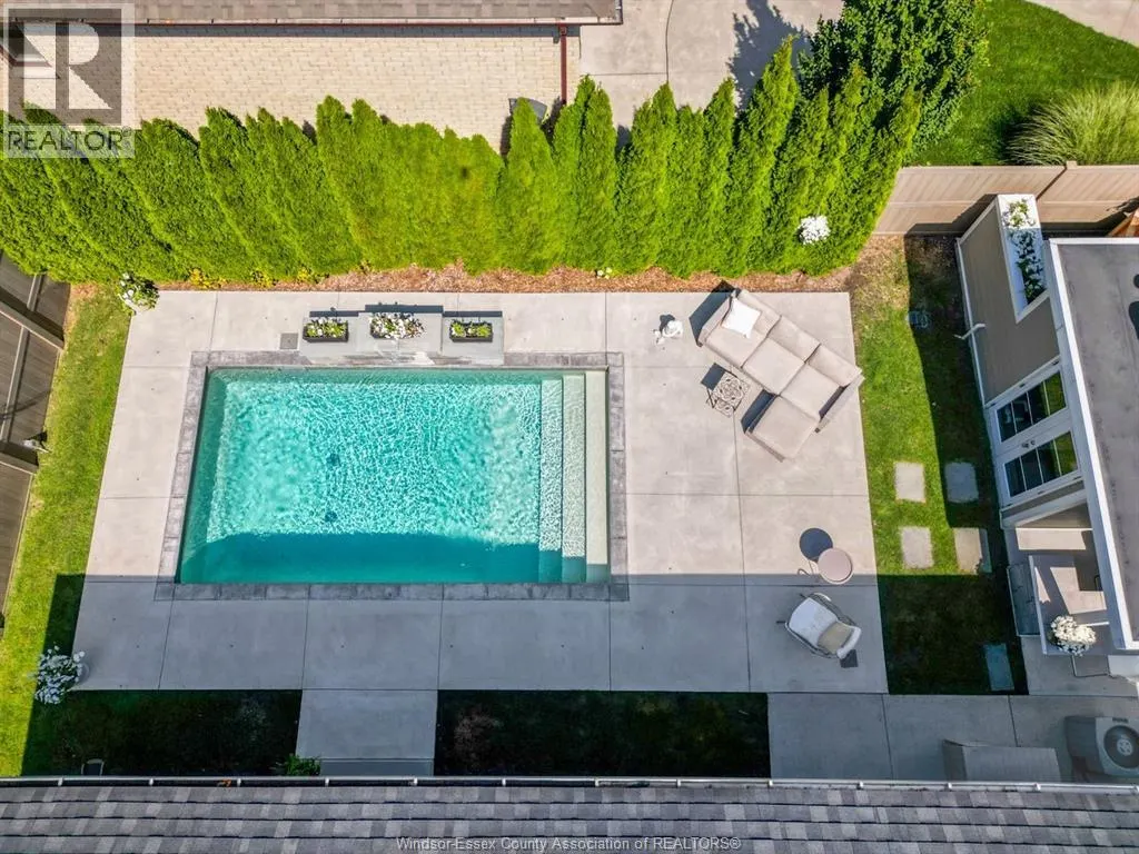 331 Lakewood Cres