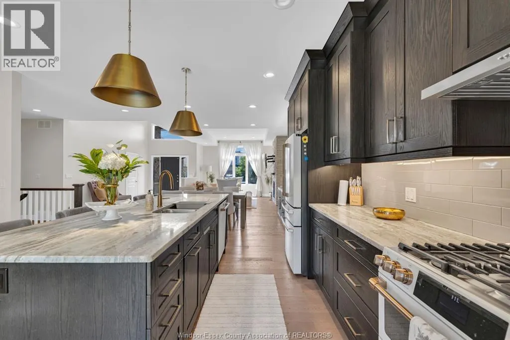 331 Lakewood Cres