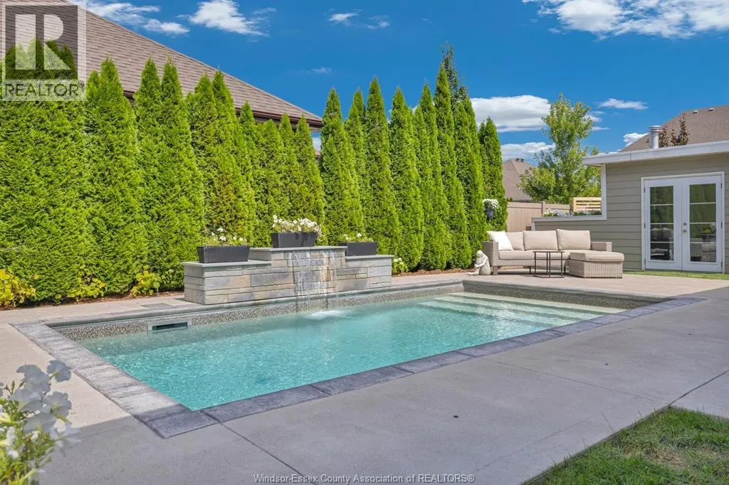 331 Lakewood Cres
