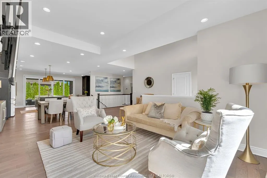 331 Lakewood Cres