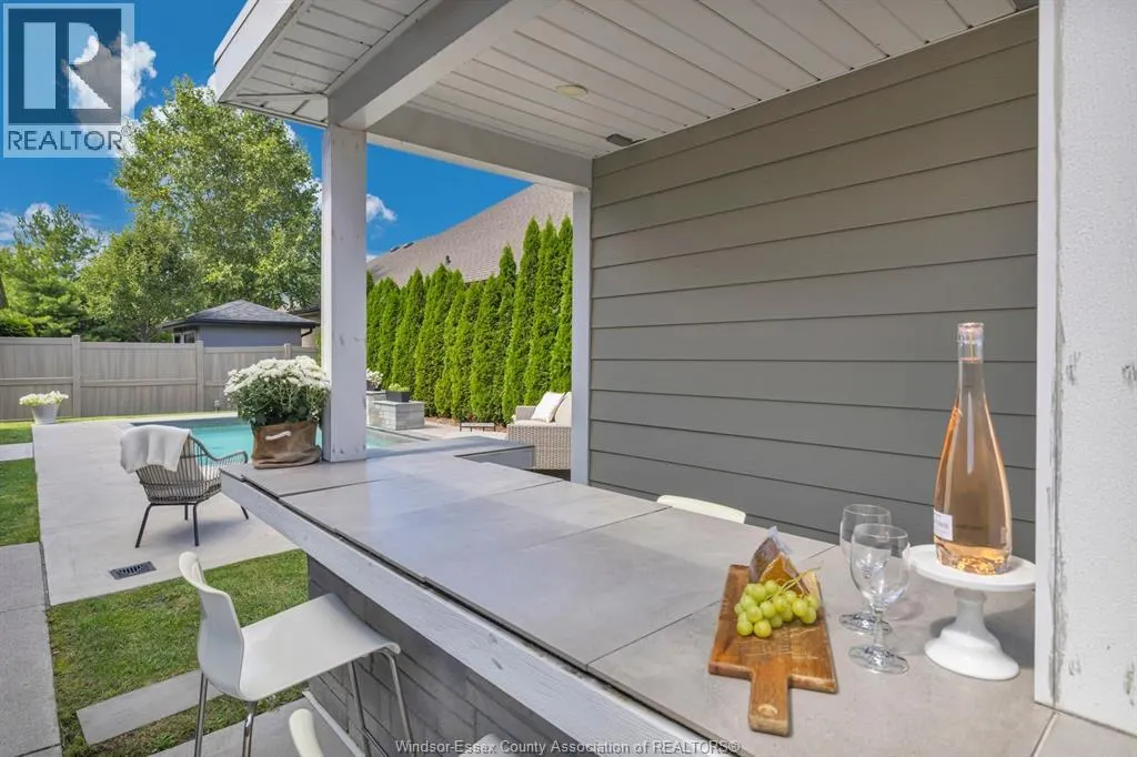 331 Lakewood Cres