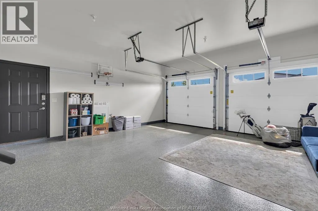 331 Lakewood Cres