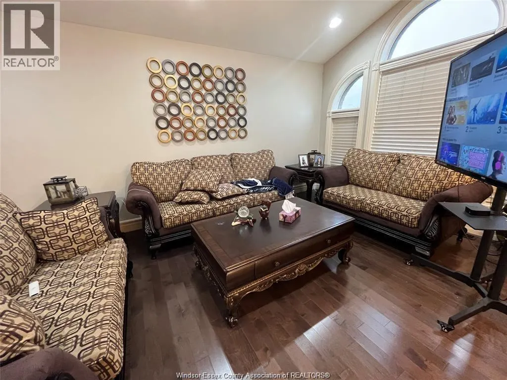 4832 PERIWINKLE CRESCENT Unit# UPPER