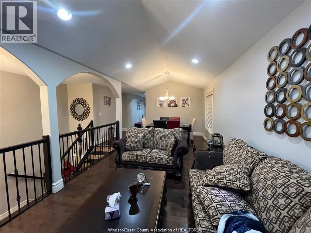 4832 PERIWINKLE CRESCENT Unit# UPPER