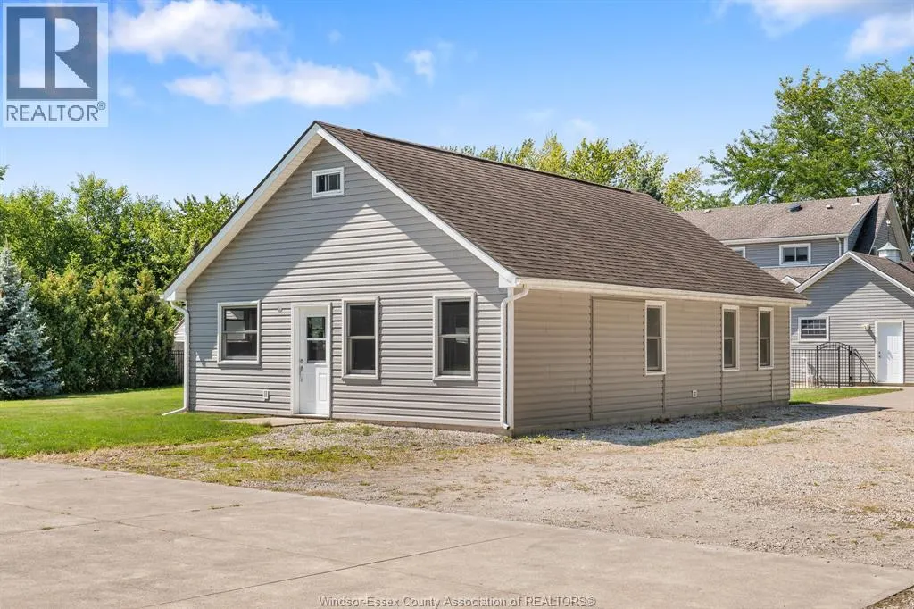 589 FRONT STREET North