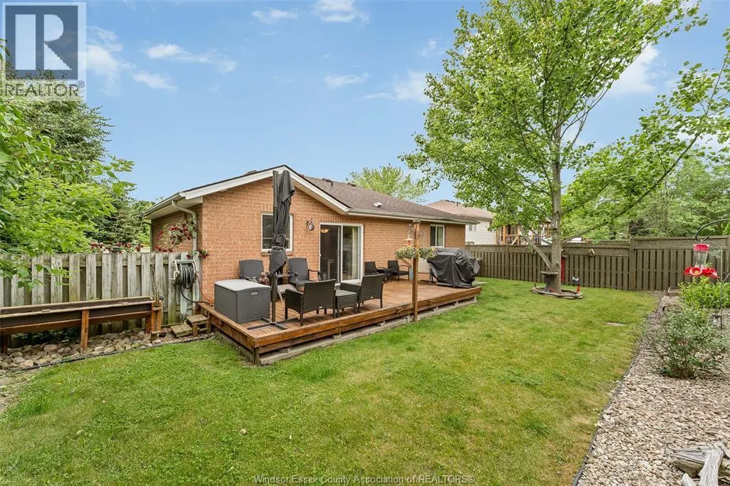 402 THORNRIDGE CRESCENT