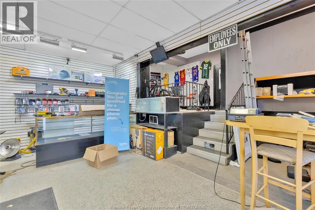 853-861 WYANDOTTE