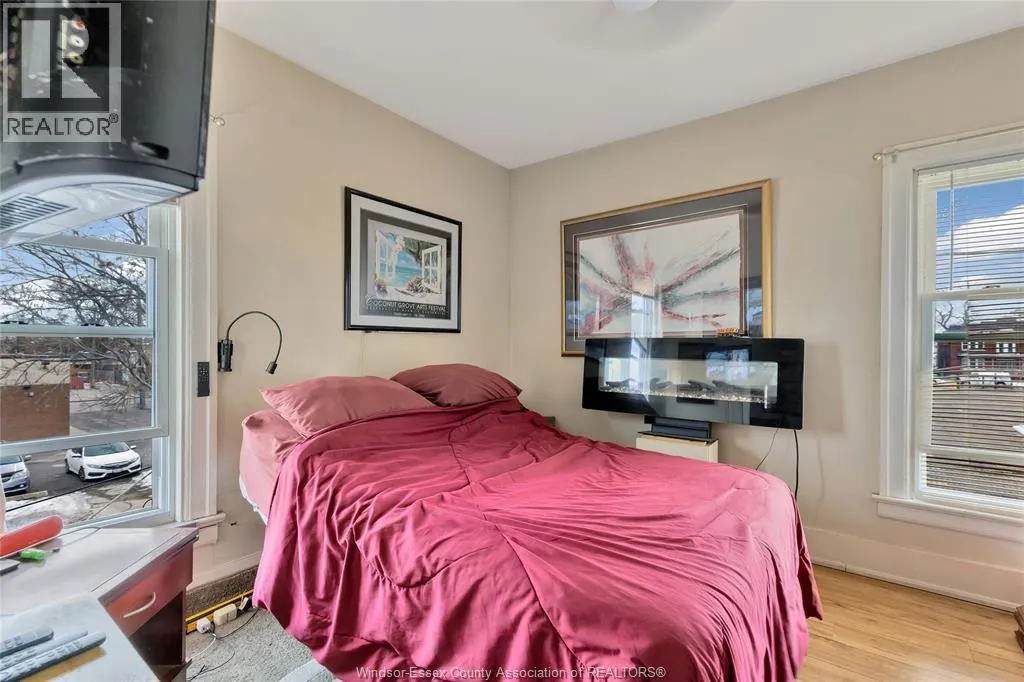853-861 WYANDOTTE