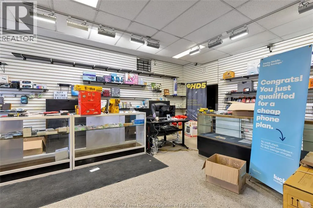 853-861 WYANDOTTE