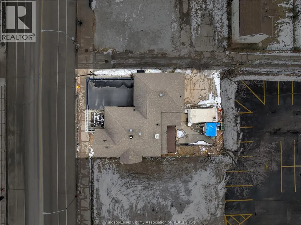 853-861 WYANDOTTE