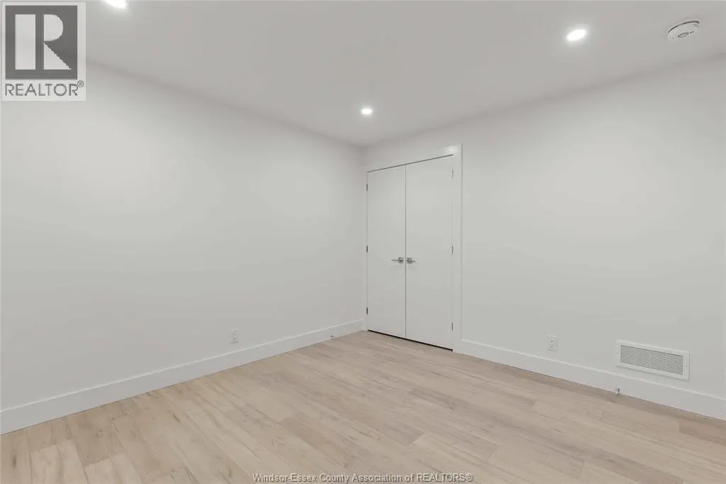 13 EAGLE STREET