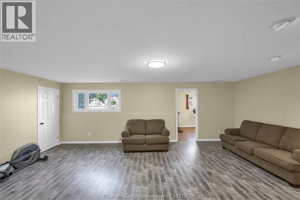25619 Meadowbrook LANE