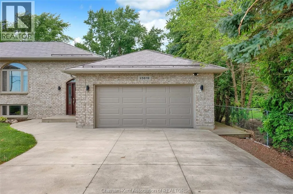 25619 Meadowbrook LANE