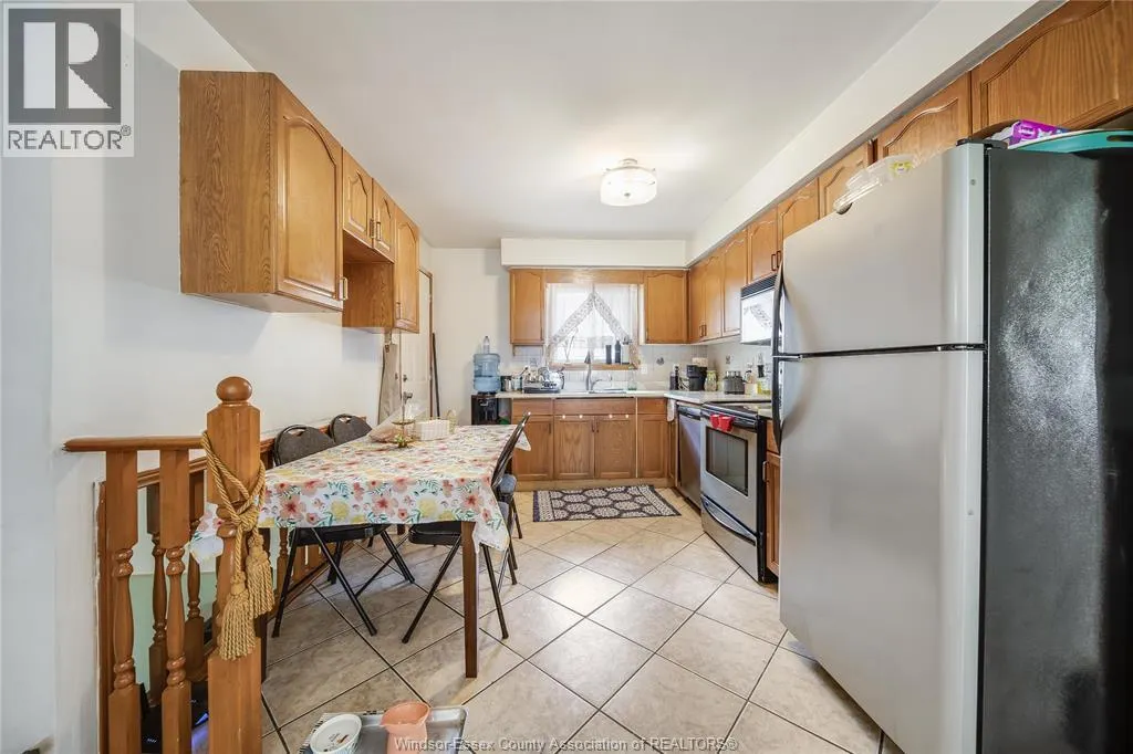 1063 BROOKVIEW CRESCENT