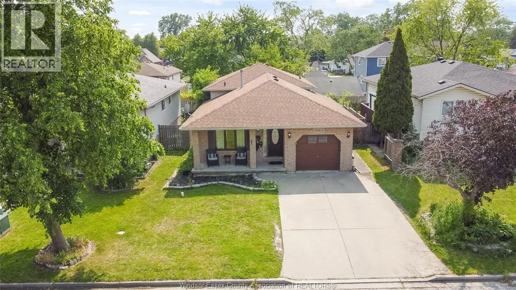 1063 BROOKVIEW CRESCENT