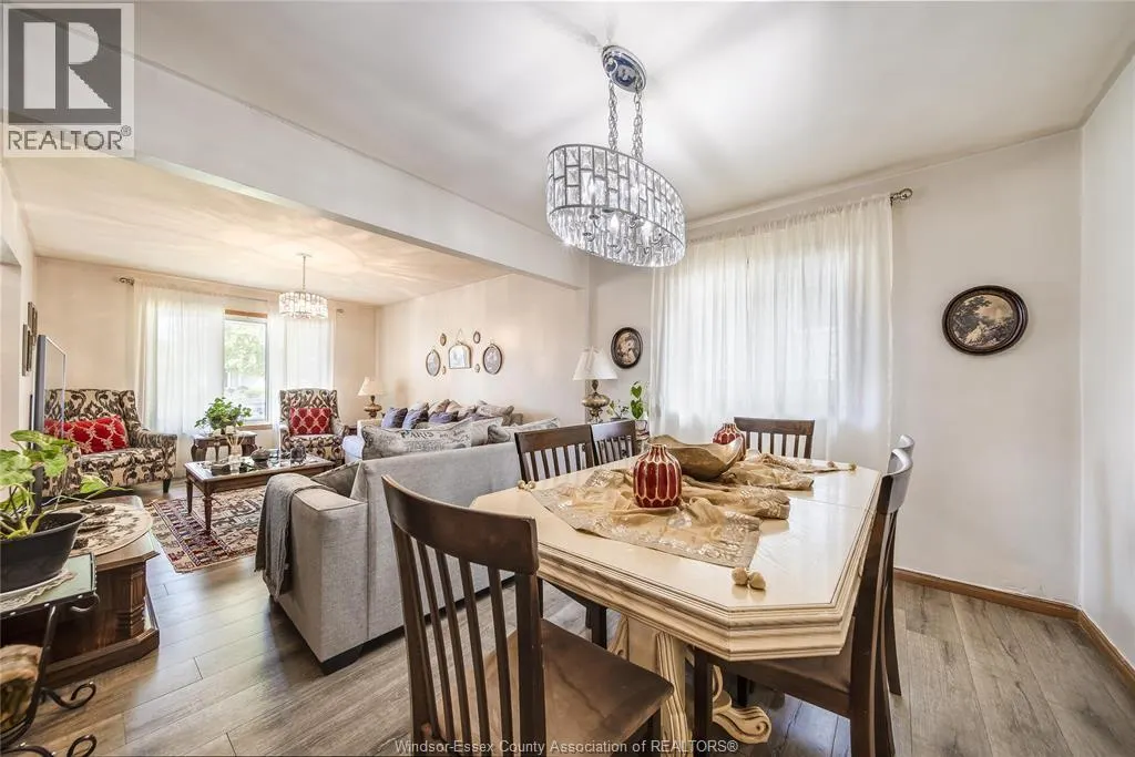 1063 BROOKVIEW CRESCENT
