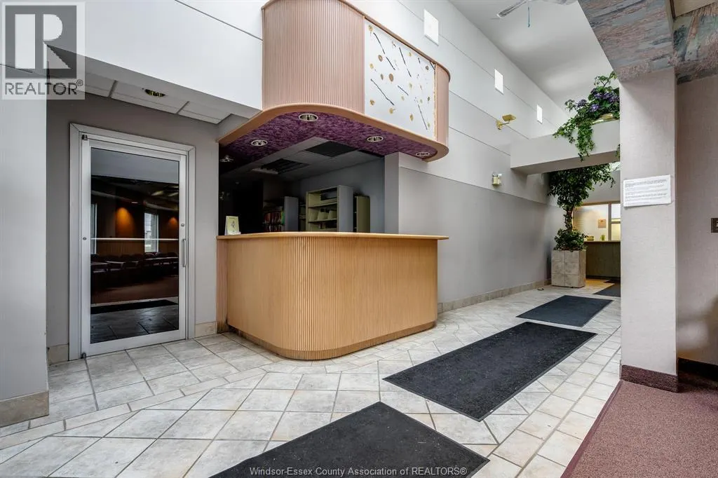 3405 Rhodes DRIVE