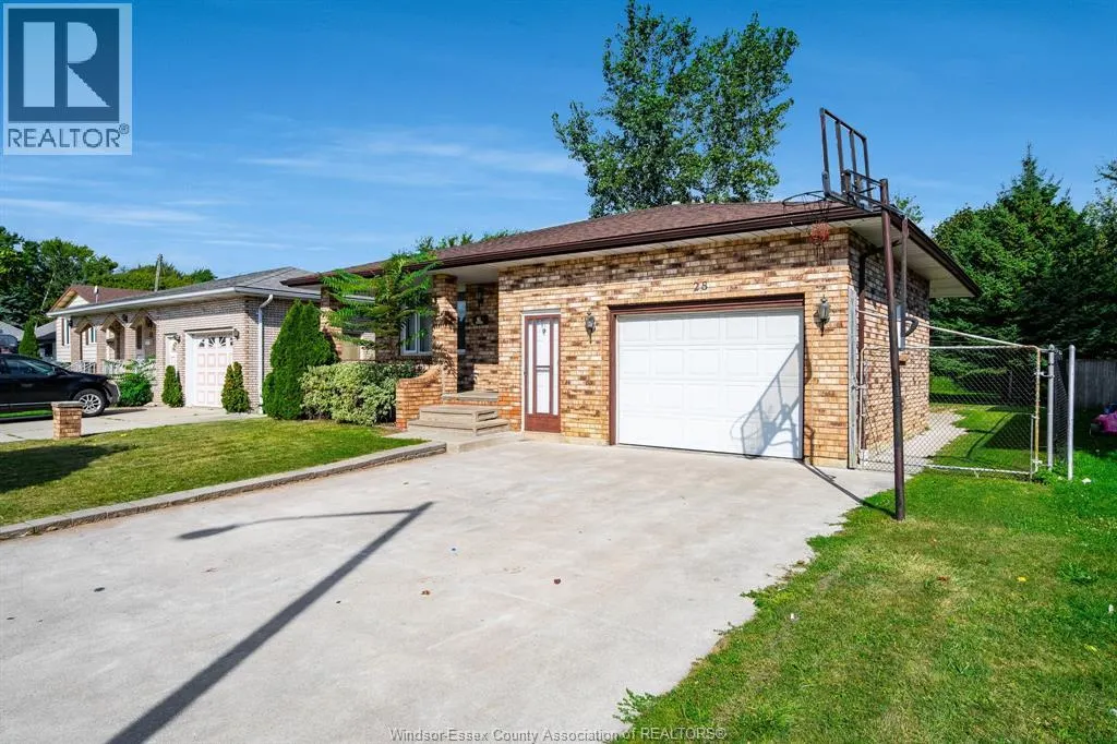 28 Jasperson DRIVE