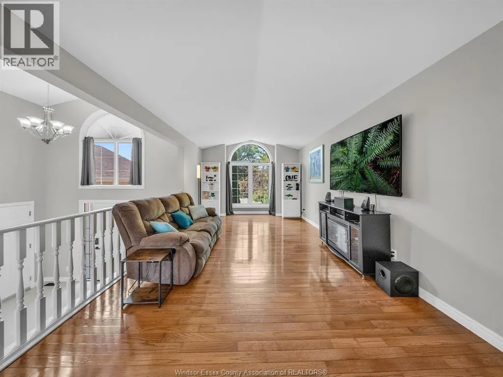110 SUNSET DRIVE
