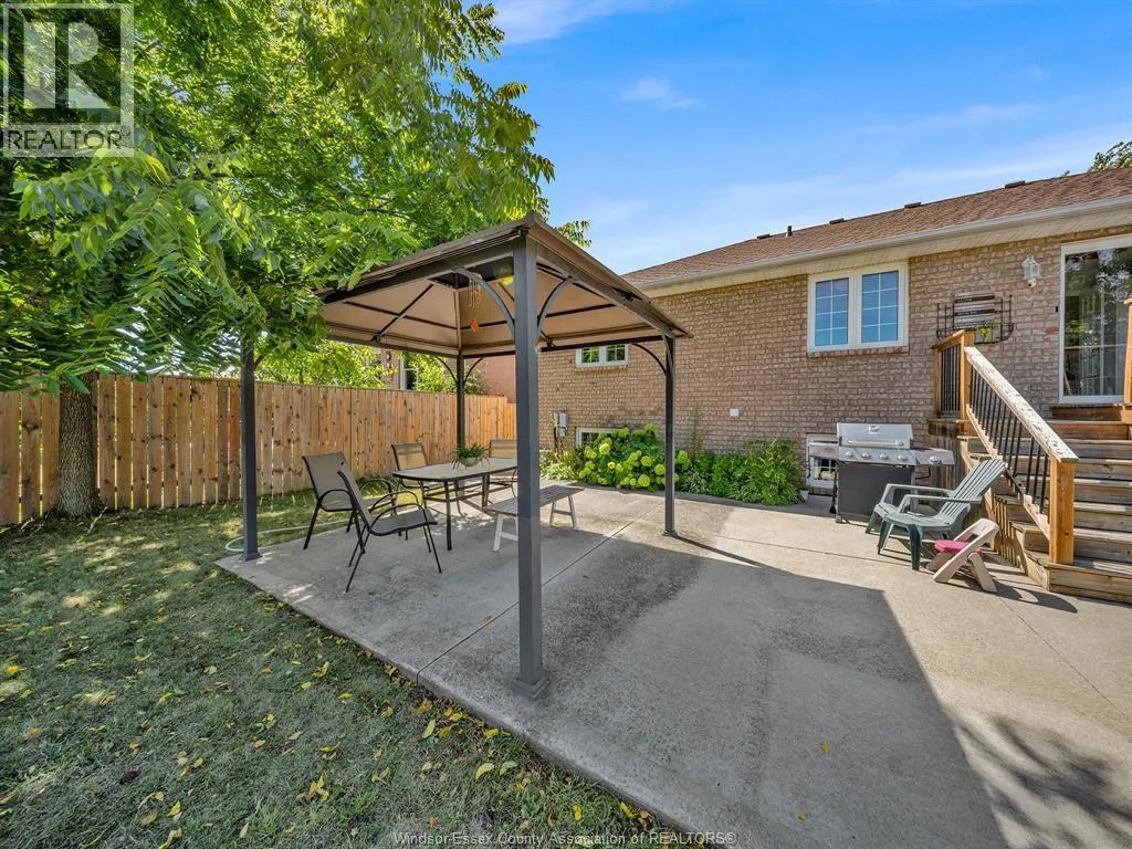 110 SUNSET DRIVE