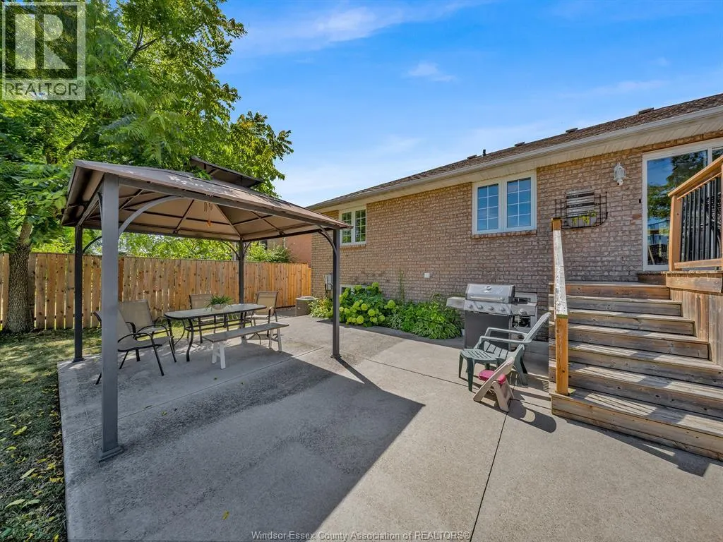 110 SUNSET DRIVE