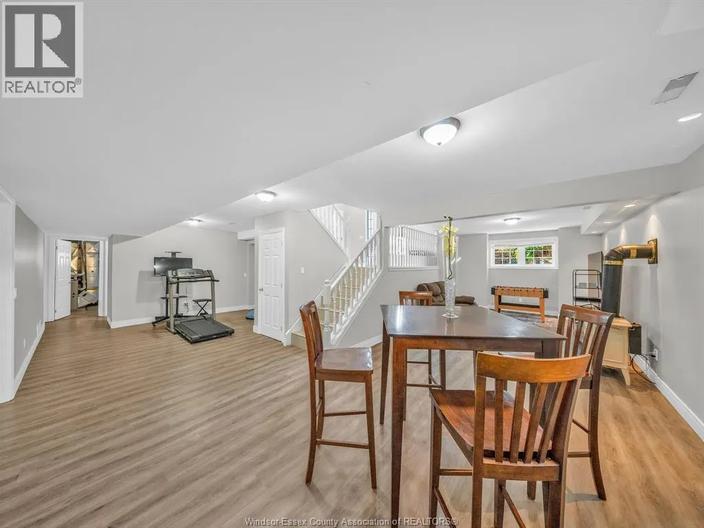 110 SUNSET DRIVE