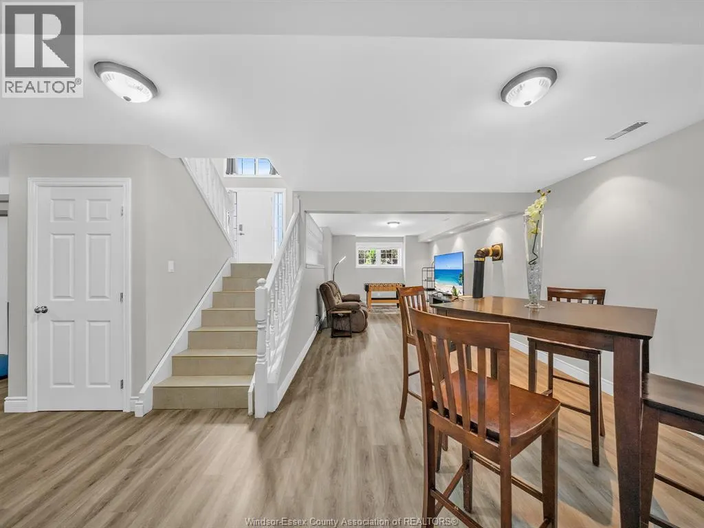 110 SUNSET DRIVE