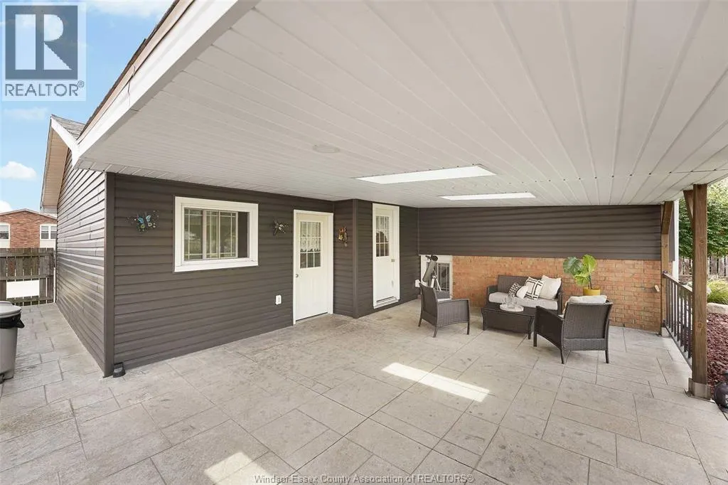21 CAMELOT AVENUE