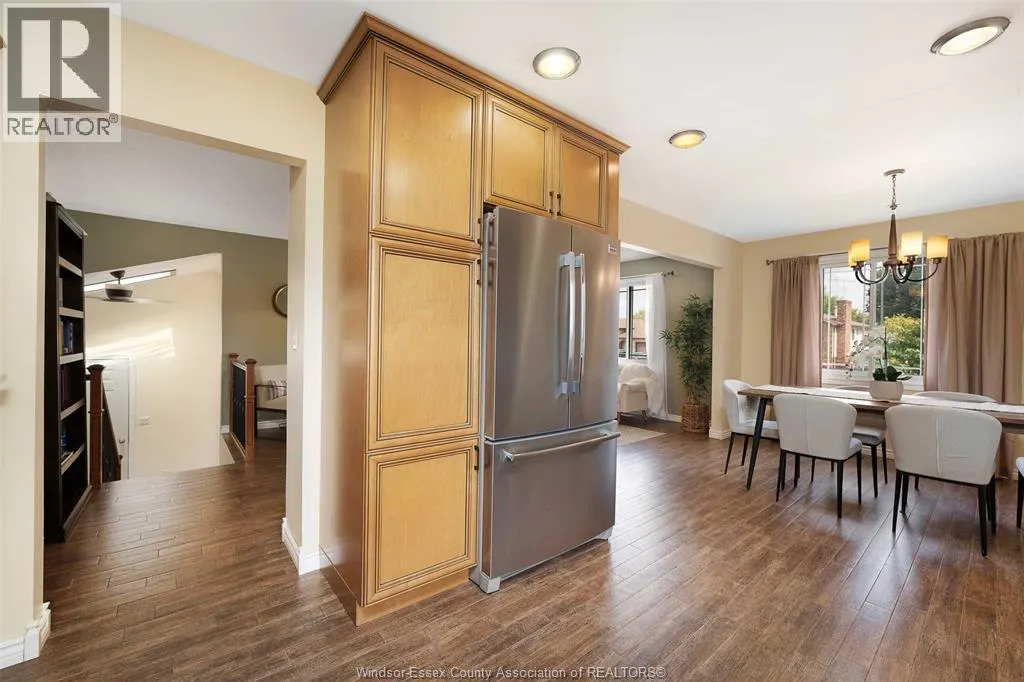 21 CAMELOT AVENUE