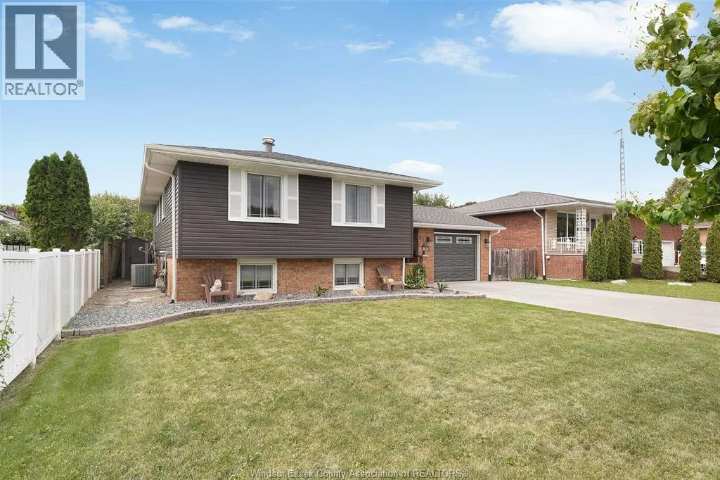 21 CAMELOT AVENUE