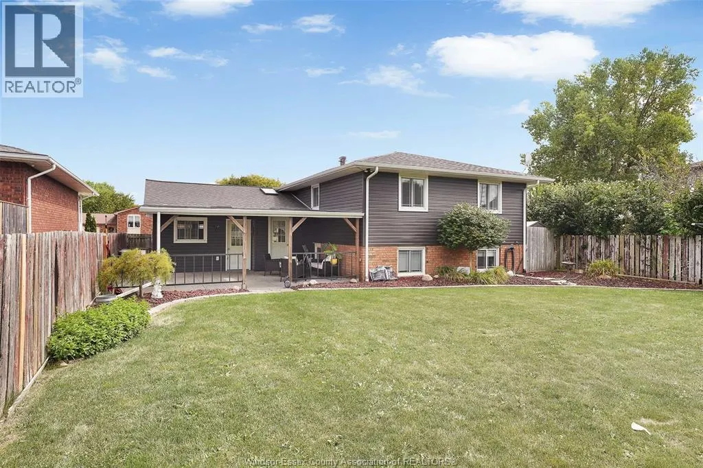 21 CAMELOT AVENUE