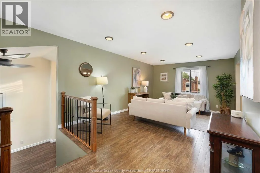 21 CAMELOT AVENUE