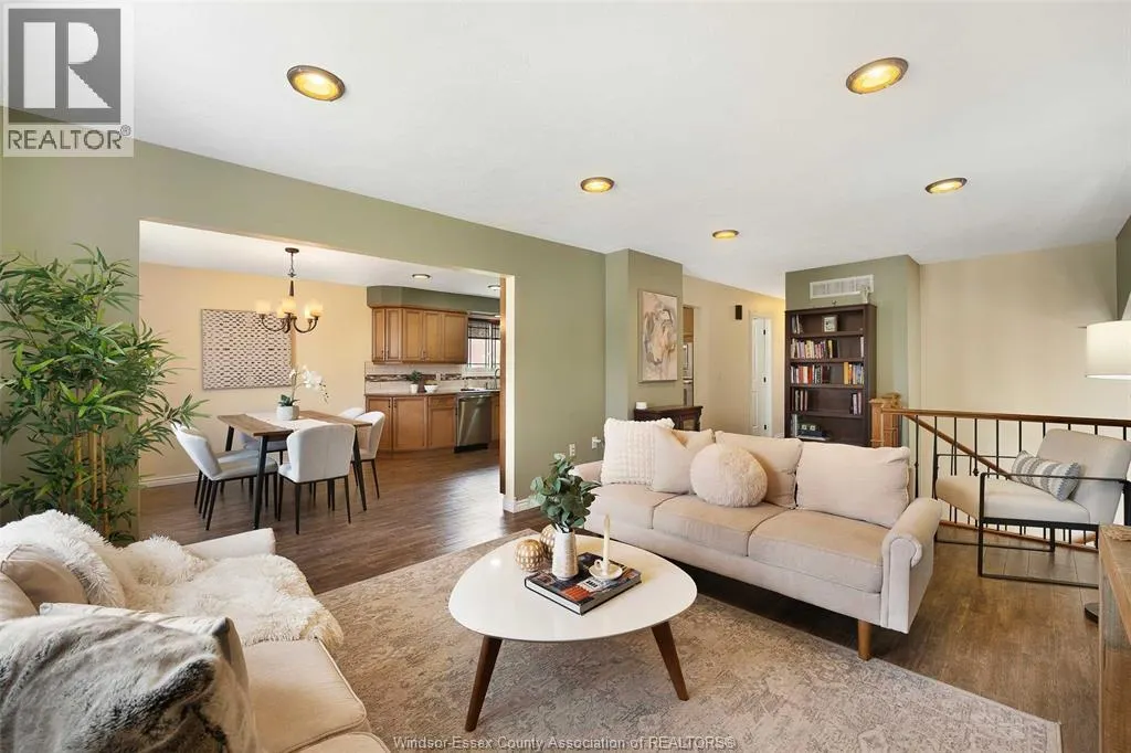 21 CAMELOT AVENUE